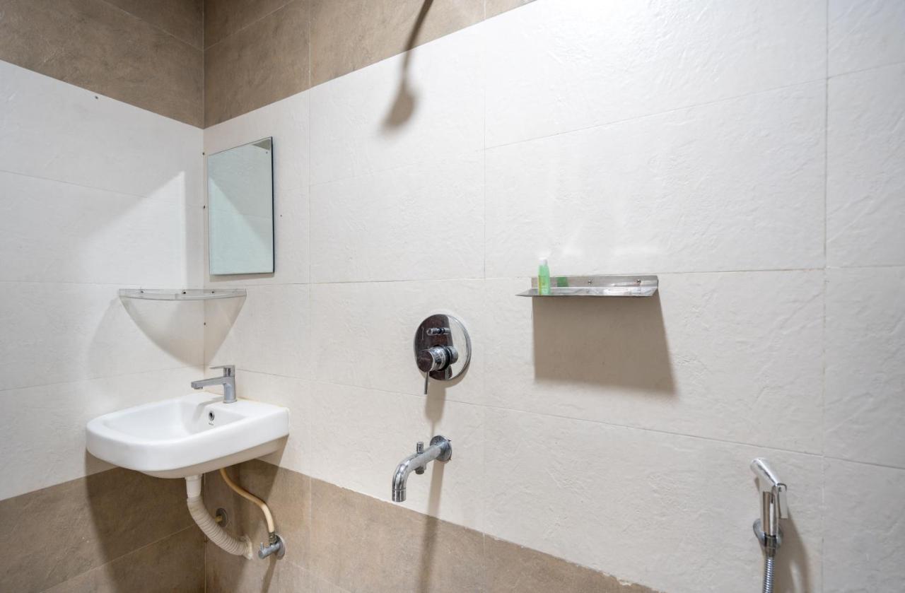 Voila At Nest Hotel Хидерабад Екстериор снимка