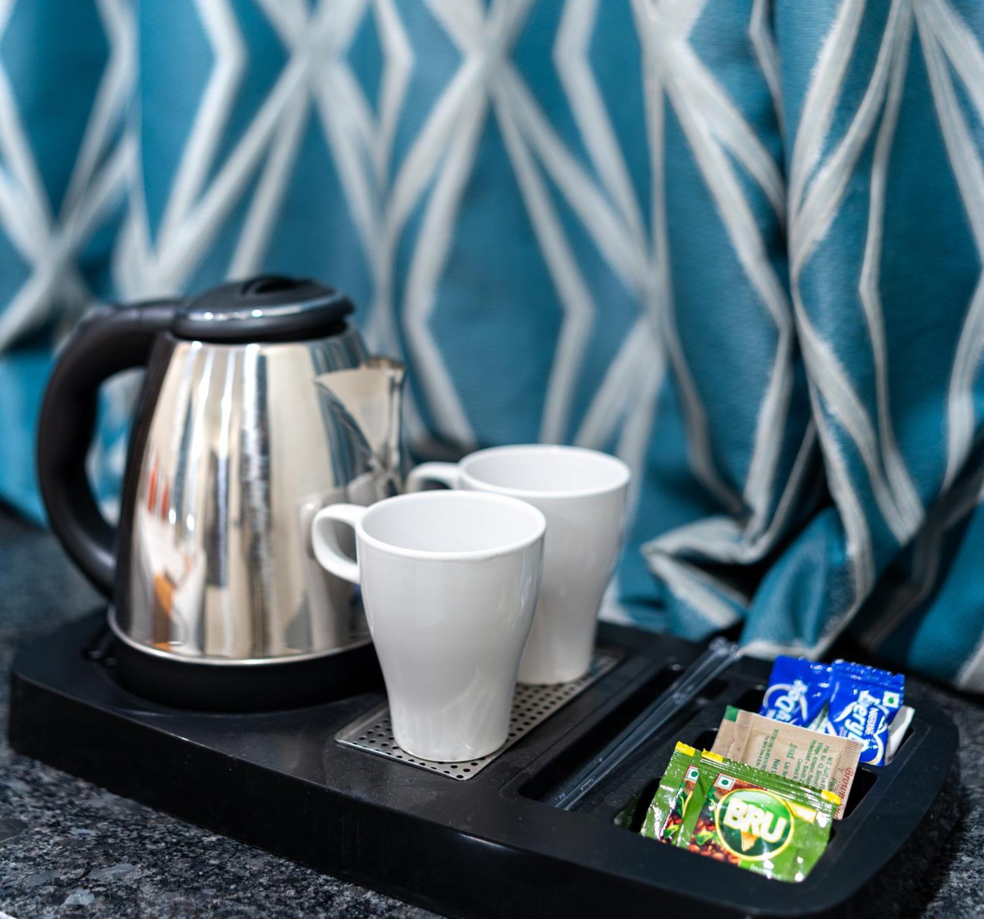 Voila At Nest Hotel Хидерабад Екстериор снимка